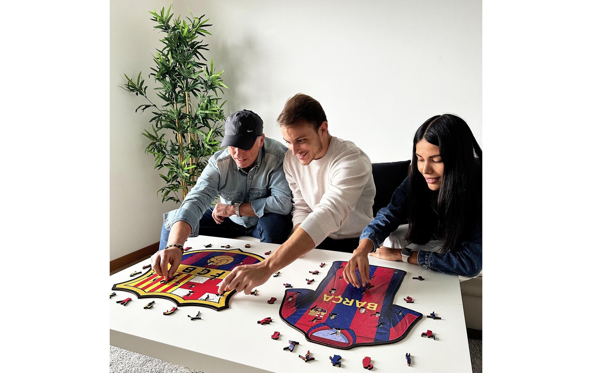 Iconic Puzzles Puzzle FC Barcelona Trikot – 270 Teile – 30 × 38 cm – ab 10 J. – Holz – Blau/Rot