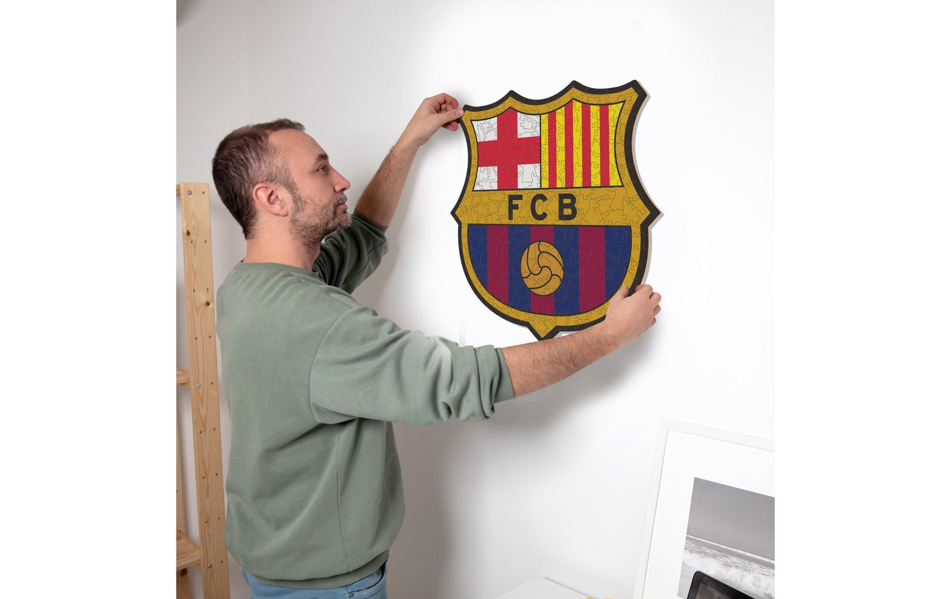 Iconic Puzzles Puzzle FC Barcelona (Logo) – 270 Teile – 37,0×37,5 cm – ab 10 J. – Holz – mehrfarbig