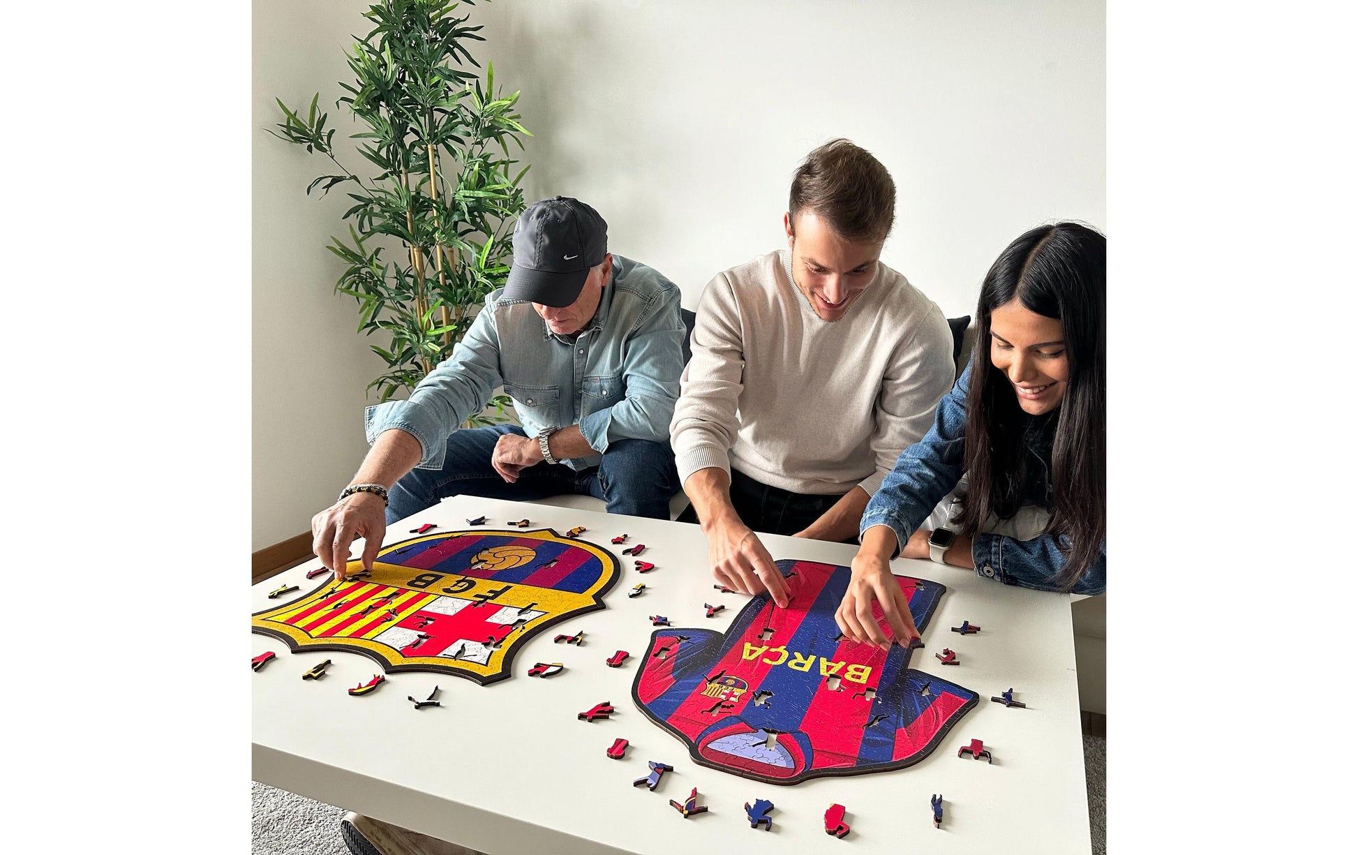 Iconic Puzzles Puzzle FC Barcelona (Logo) – 270 Teile – 37,0×37,5 cm – ab 10 J. – Holz – mehrfarbig