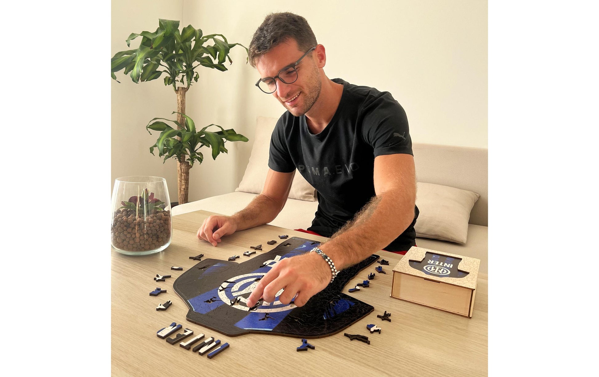 Iconic Puzzles FC Inter Mailand - Trikot - Logikspiel, 1 Spieler, ab 10 Jahren