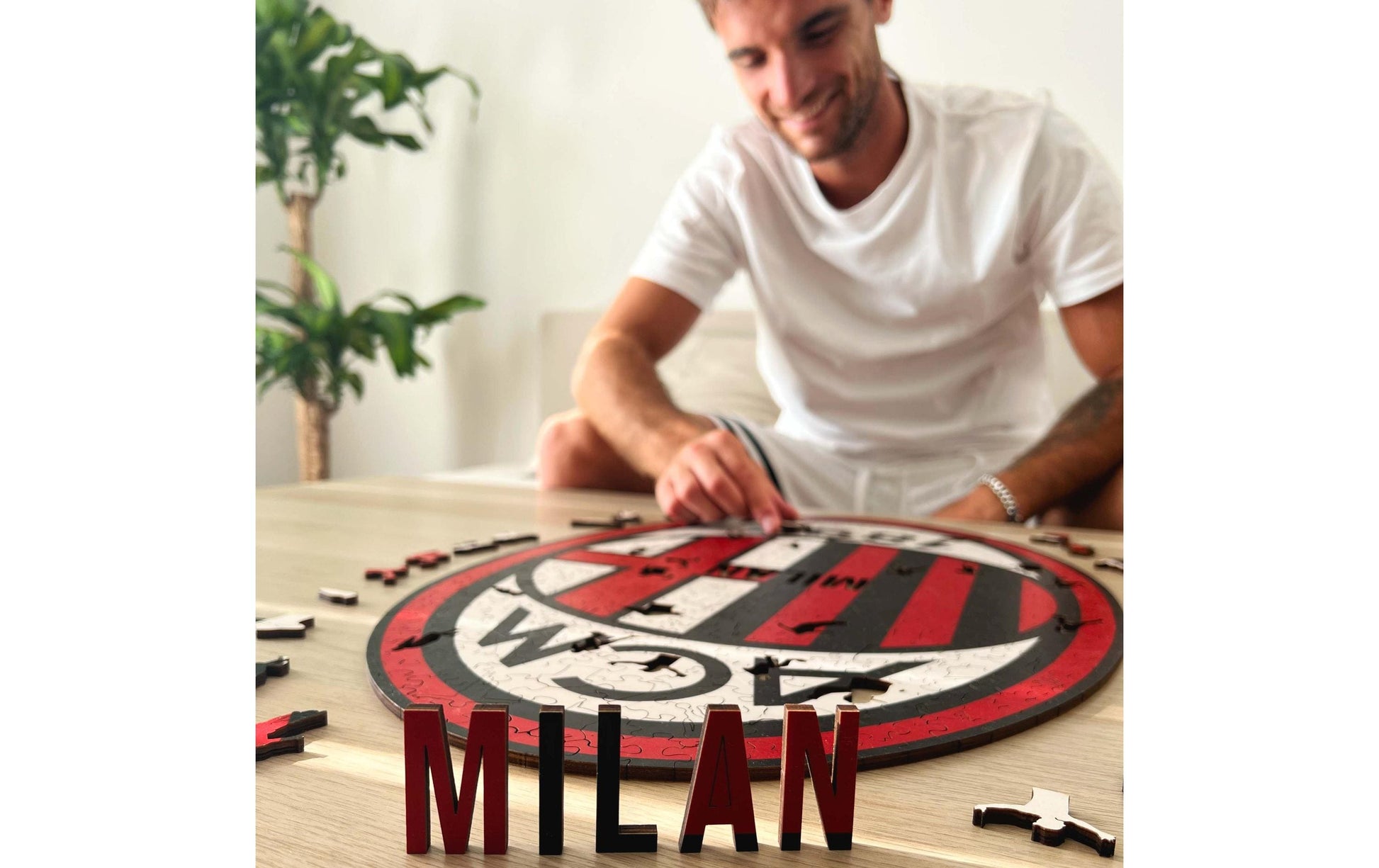 Iconic Puzzles Puzzle AC Milan – 270 Teile – 37,5 × 37,5 cm – ab 10 J. – Holz