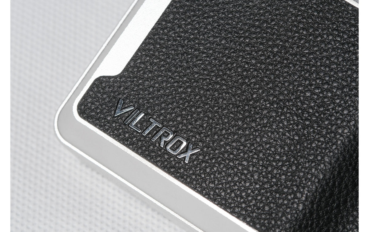 Viltrox Retro 08X Streaming-Licht – 8 W, 2500–8500 K, 600 Lux, dimmbar – RGB/Mehrfarbig – 115 × 68 × 21,6 mm