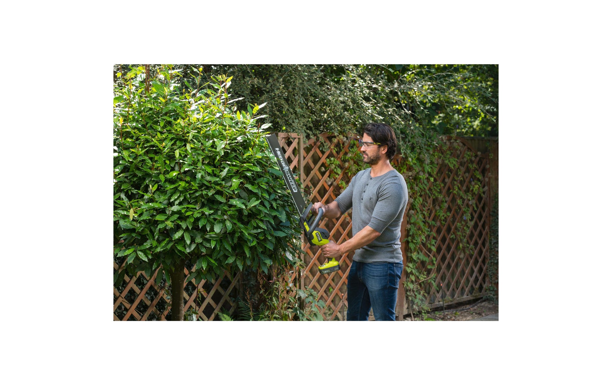 Ryobi RY18HT50A-125 Akku-Heckenschere – 18 V – Schwertlänge 500 mm – 1×2,5 Ah Akku & Ladegerät – ONE+
