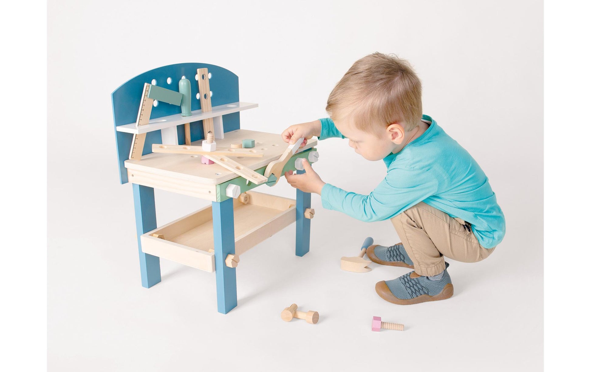 Small foot Kompakte Werkbank Nordic – 45 × 52 × 28 cm – ab 3 Jahren – Holz – Mehrfarbig
