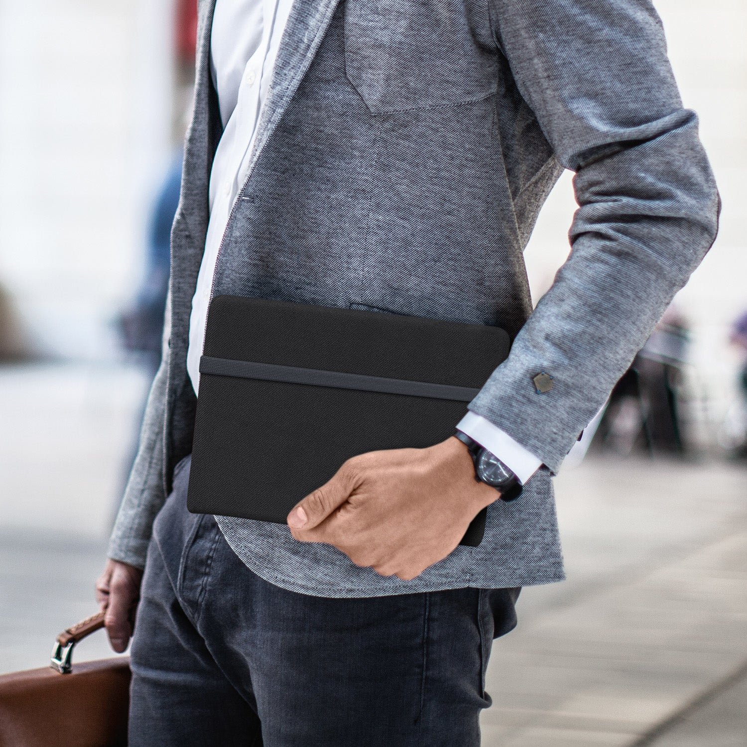 Logitech Tastatur-Case für Tablets 9–10" – Bluetooth, QWERTY (ES), spritzwassergeschützt – Schwarz