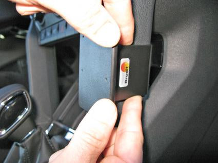Brodit ProClip Active Kfz-Ladehalterung – Auto – für Telefon – Schwarz