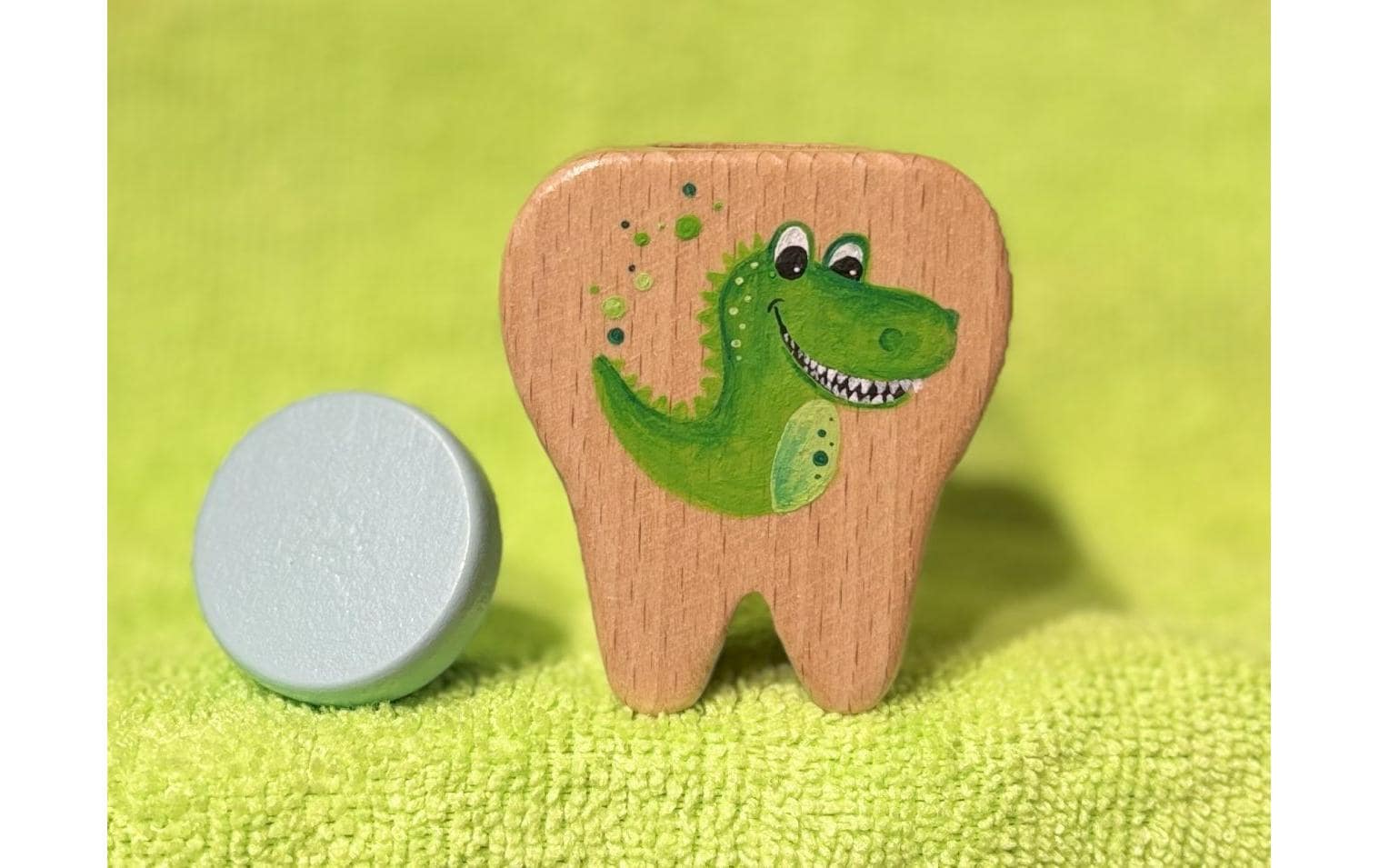 Spielba holzspielwaren Spielba Dino Truhe – Holz – Beige – FSC