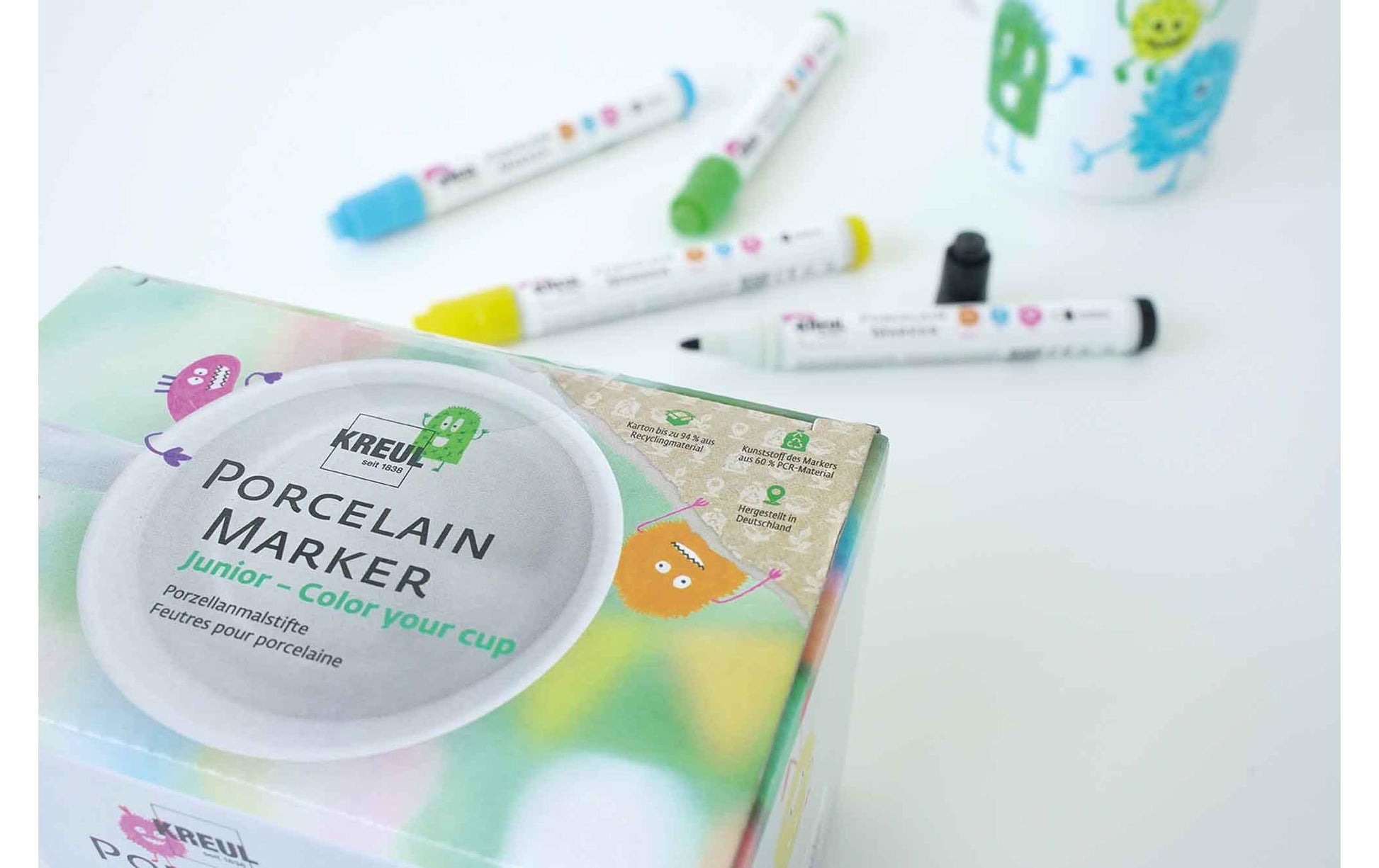 KREUL Color your cup – Porzellan-Marker-Set – 4 Marker, 1 Porzellantasse – Pinselspitze 1–3 mm