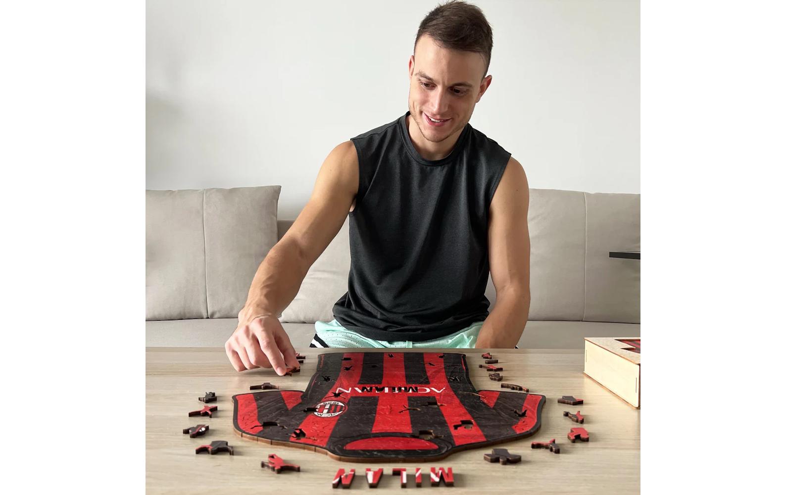 Iconic Puzzles Puzzle AC Milan Trikot – 270 Teile – 30 × 38 cm – ab 10 J.