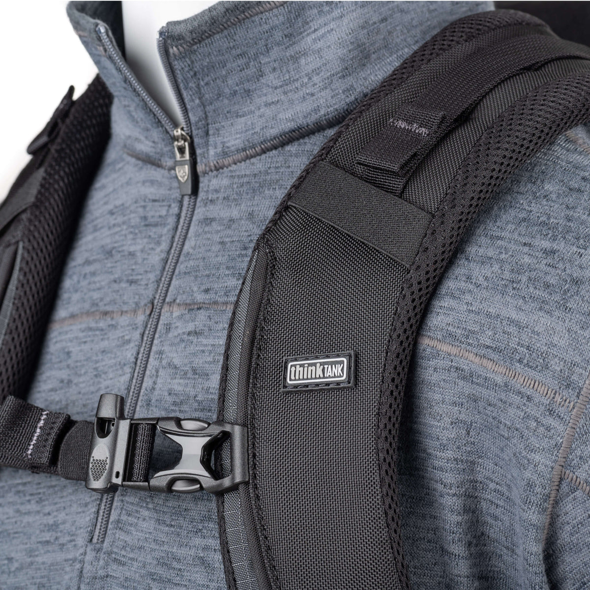 Think Tank FirstLight 46L+ Kamerarucksack – 46 l, 8 Objektive, wasserabweisend – für DSLR, Drohnen – Schwarz