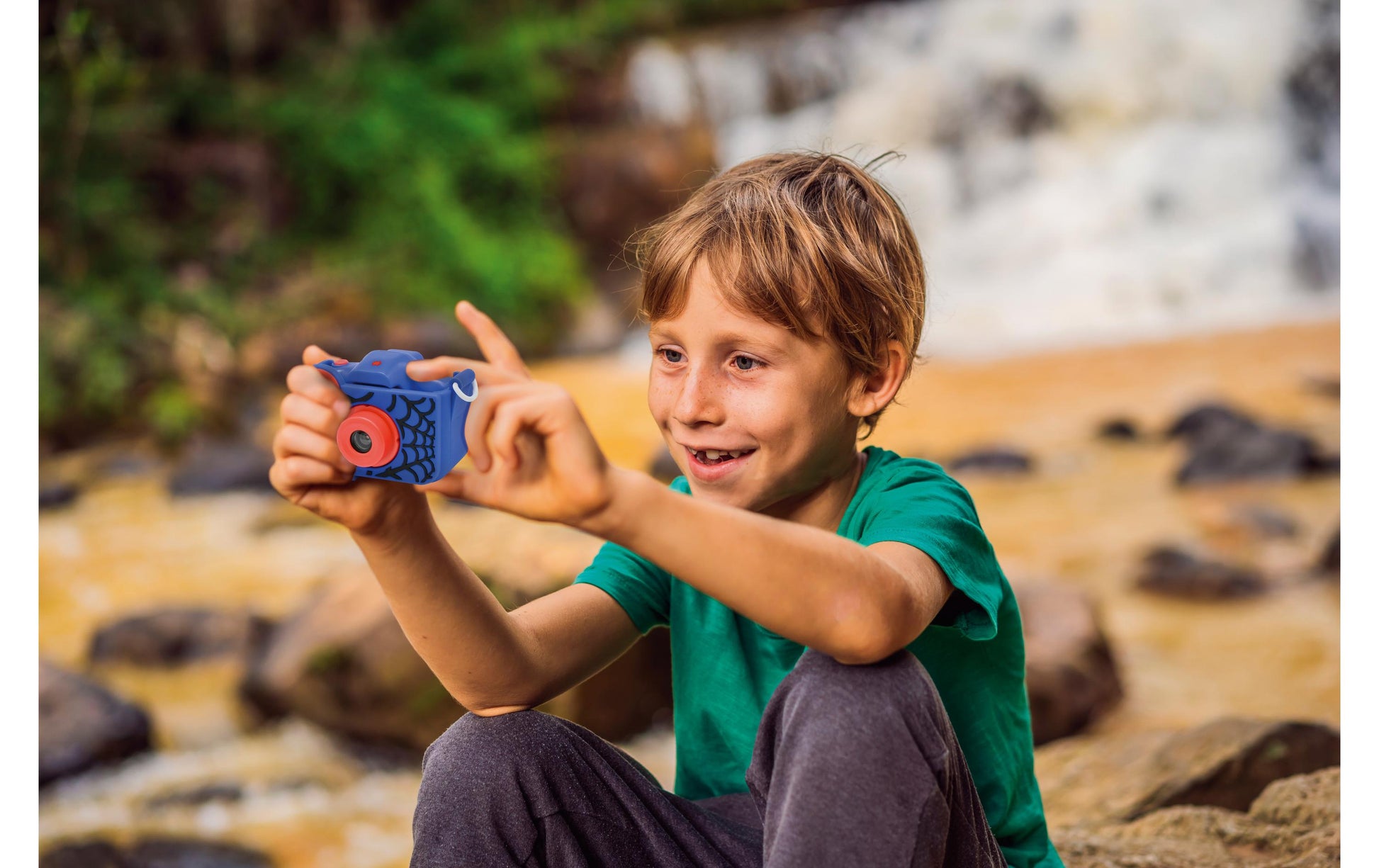 Lexibook DJ078SP Digitalkamera (Kinder) – Spider-Man – 5 MP, 1080×960 Video – 9,8×4,6×6,5 cm – 1 Stück – ab 3 Jahren
