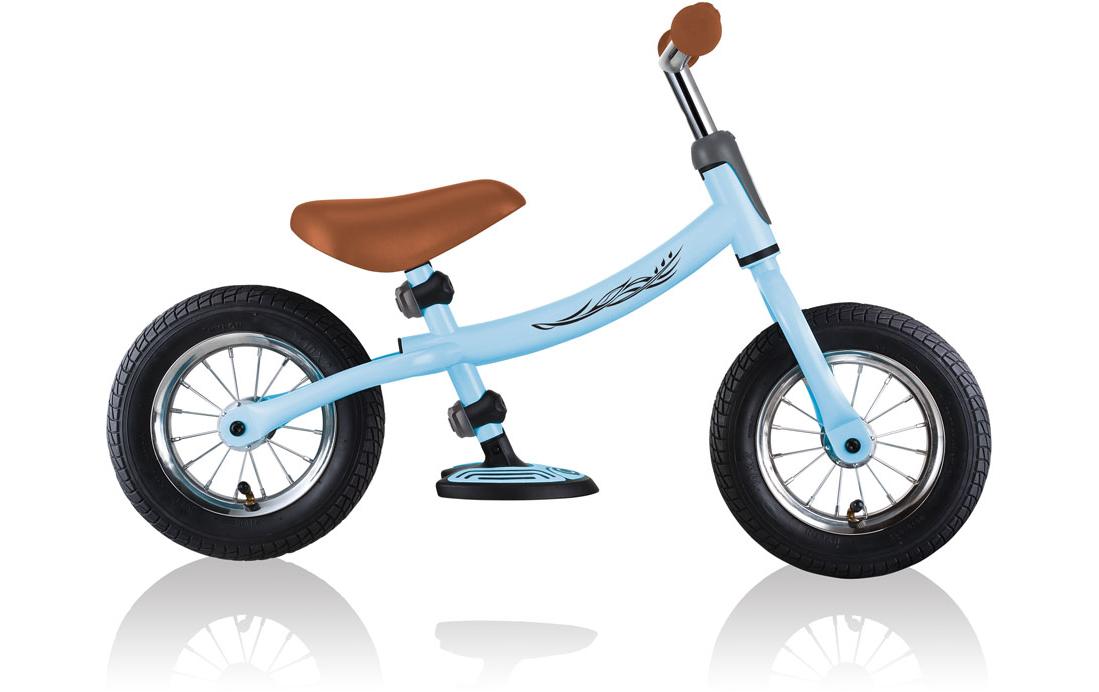 Globber GO BIKE AIR Aufsitzlaufrad – Luftreifen Ø 25,4 cm, verstellbar – ab 3 Jahren – Hellblau