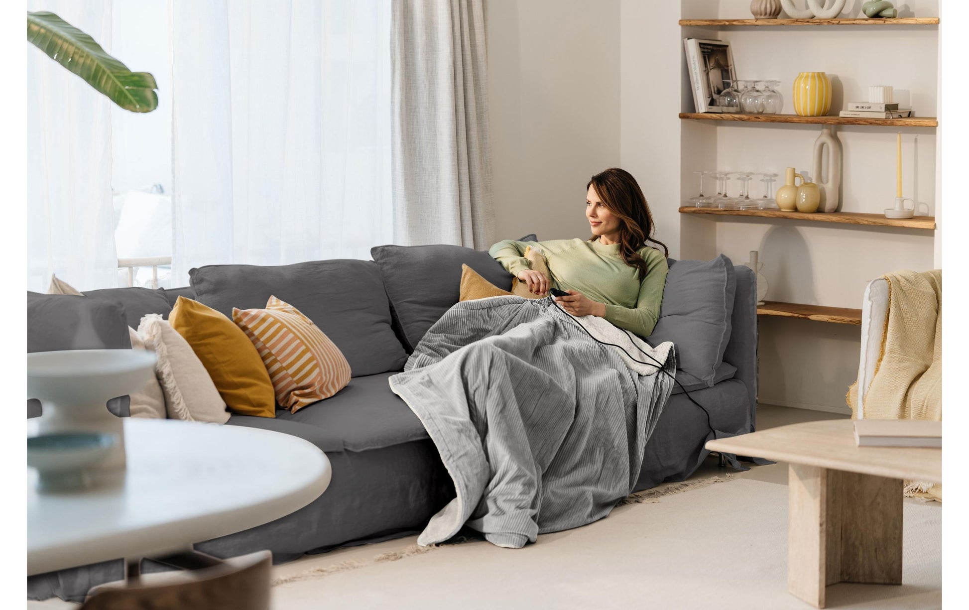 Beurer Wohndecke – Cord, Grau – 130 × 180 cm – OEKO-TEX Standard 100