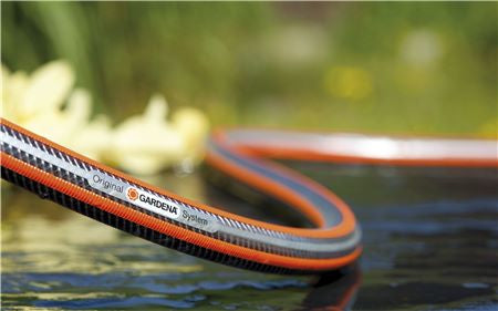 Gardena Gartenschlauch Premium SuperFLEX – 20 m, Ø 1,3 cm, bis 35 bar, schwarz/orange