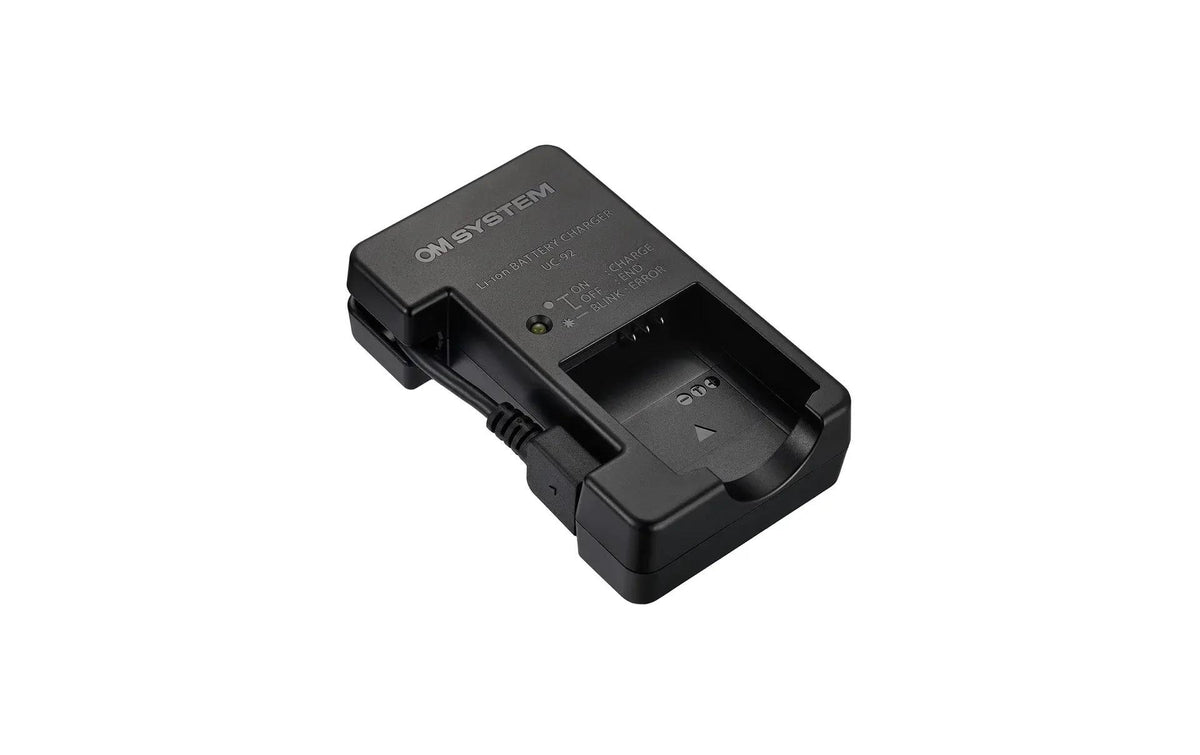 Om-system OM SYSTEM UC-92 Mehrfachladegerät – für Olympus LI-90B, LI-92B – 1-fach, 0,8 A