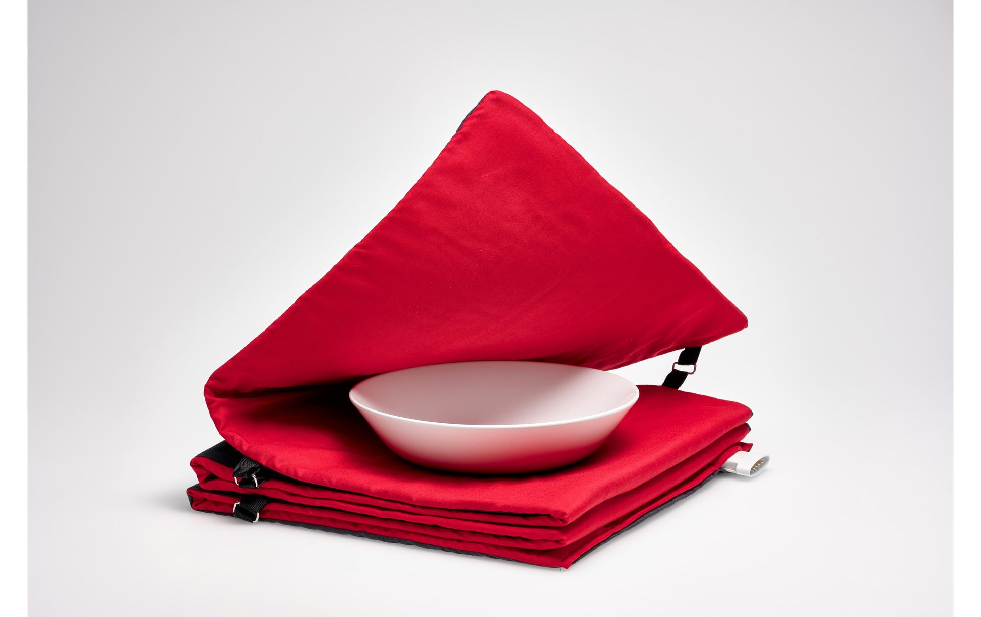 Solis Tellerwärmer Typ 8651 – 10 Teller, Ø 32 cm, Textil, waschbar – Schwarz/Rot