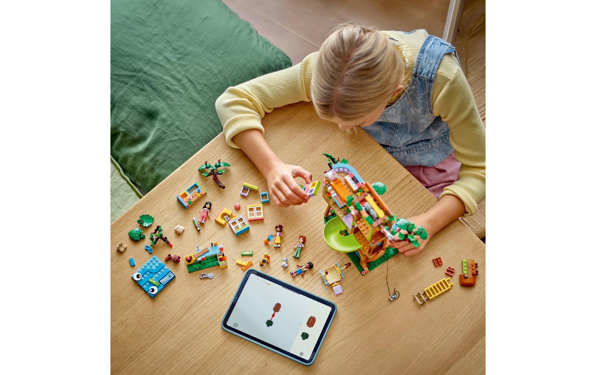 LEGO Friends Baumhaus – 701-teilig – 35,4 × 7,1 × 37,8 cm – ab 8 J.