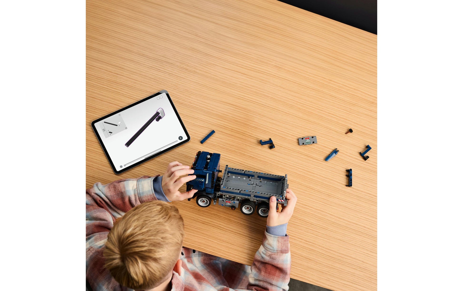 LEGO Technic Kipplaster – 462-teilig – 26,2×7,6×28,2 cm – ab 9 J.