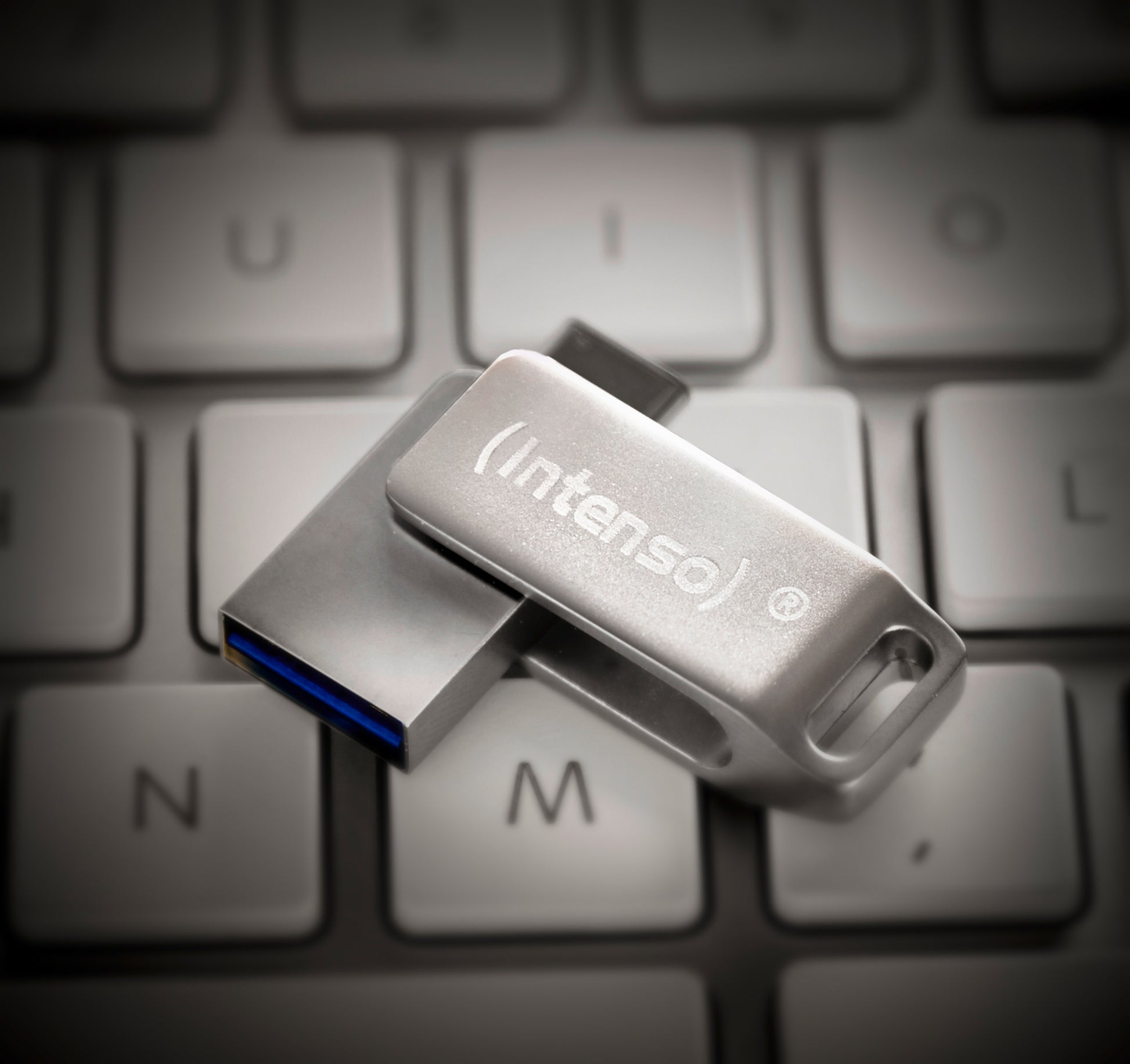 Intenso cMOBILE Line 64 GB USB 3.2 Gen 1 (USB-A/USB-C) – 70 MB/s, Drehring, Silber, Metall