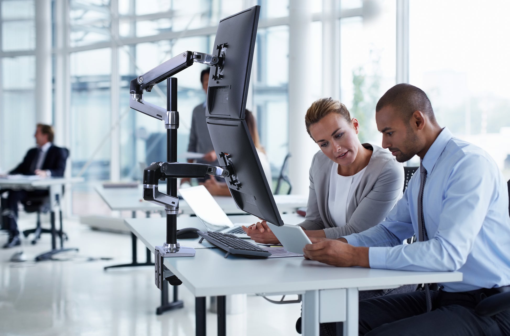 Ergotron LX Dual Stacking Arm – Monitorarm, Dual, Hohe Säule, Schwarz, Poliert