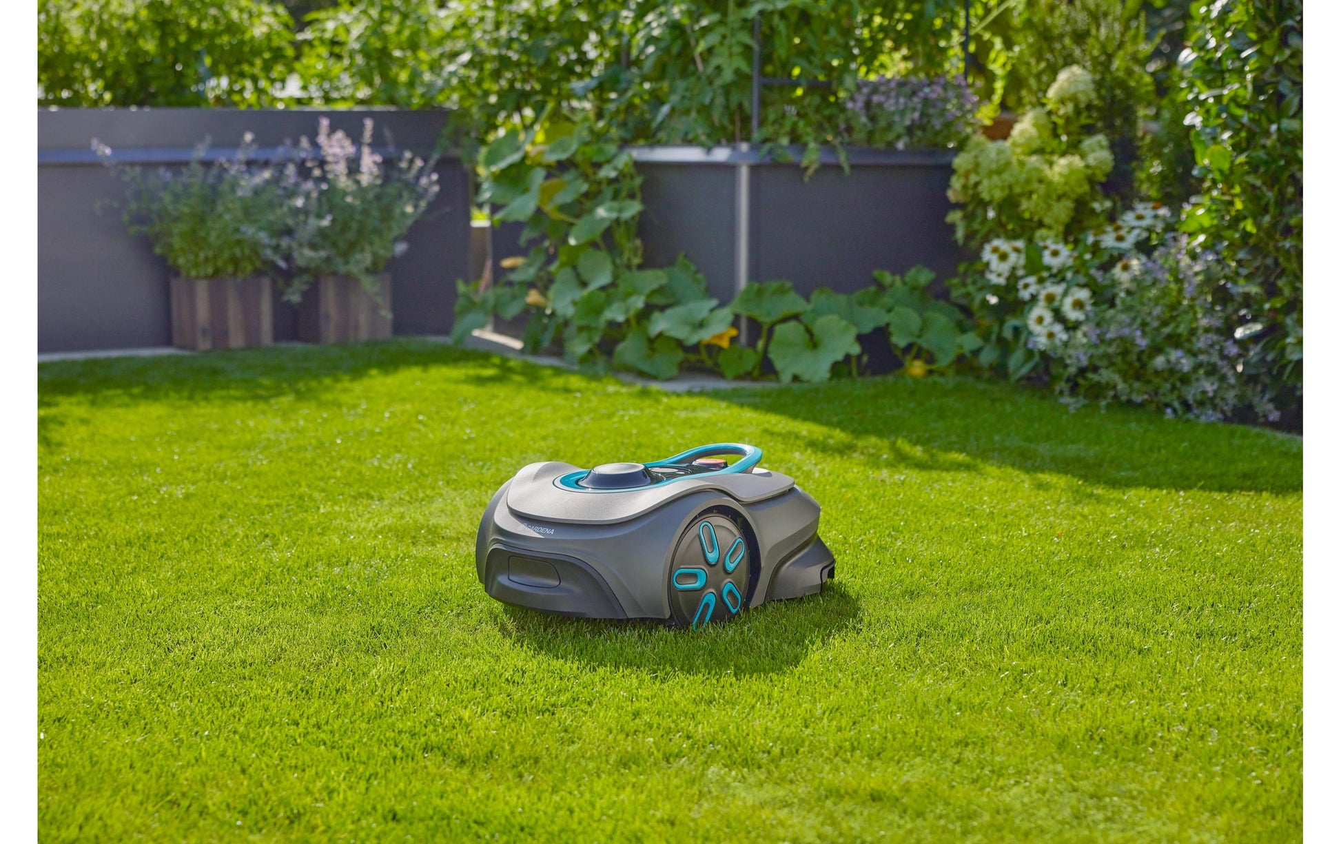 Gardena SILENO free 1200 – Mähroboter – 1'200 m², 22 cm Schnittbreite, 25–55 mm Schnitthöhe