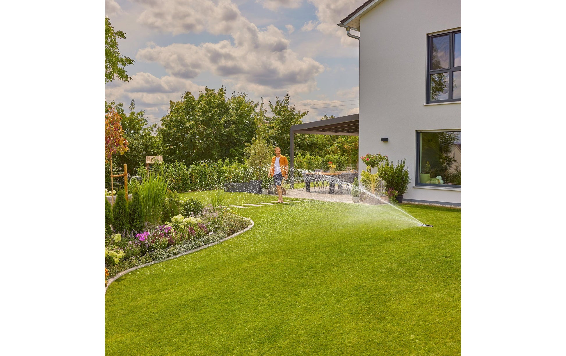 Gardena AquaPrecise Bewässerungssystem – Reichweite 10 m, Abdeckung 320 m², Schwarz/Grün