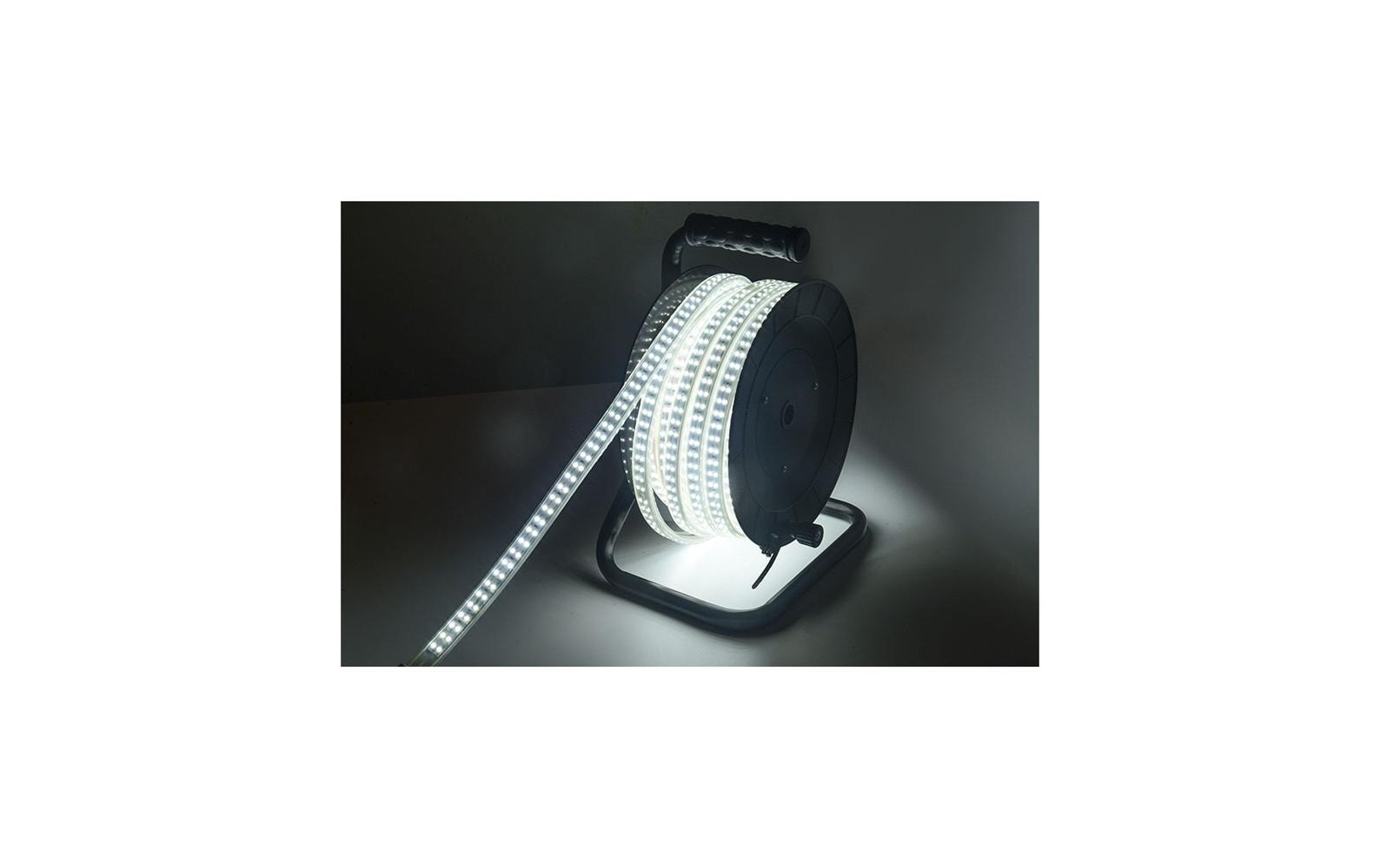 Ekström LED-Streifen Aussen – 25 m – 1 000 lm, 275 W – Neutralweiss, 6000 K – IP65 – Netzbetrieb – Weiss