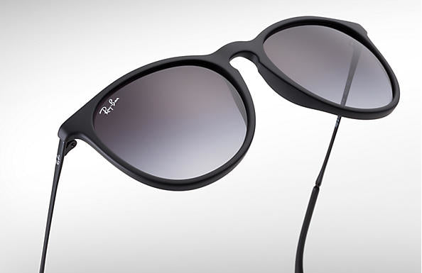 Ray-Ban Sonnenbrille Erika Classic – Rahmen schwarz, Gläser grau, 100 % UV-Schutz
