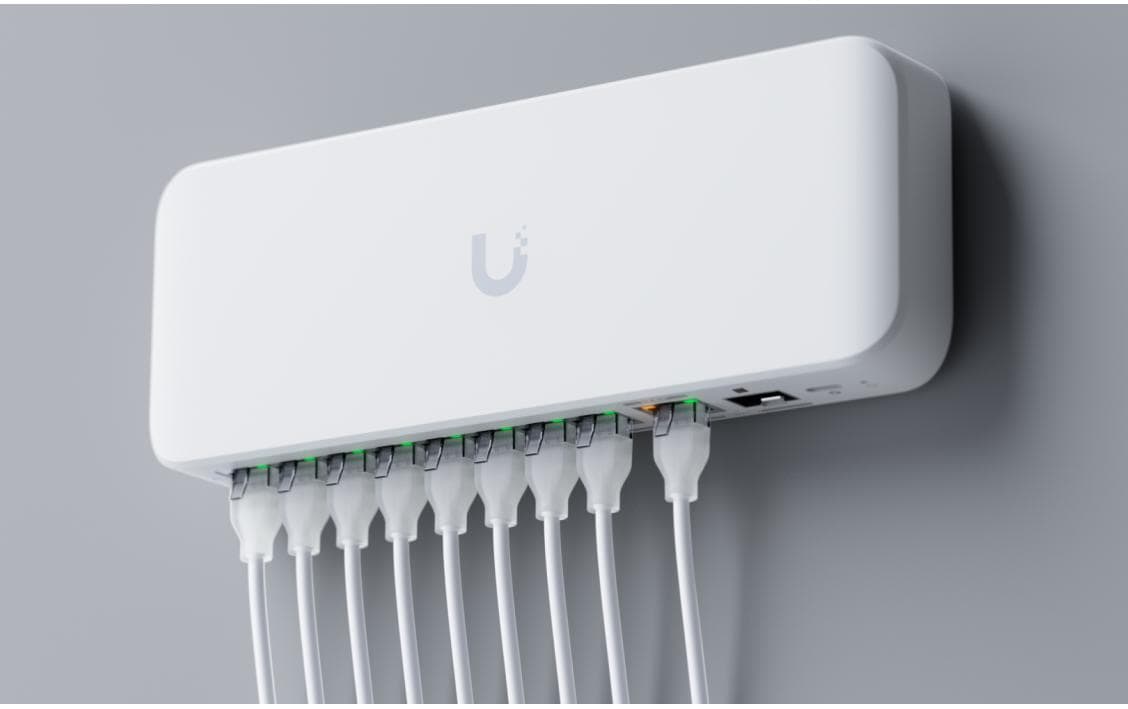 Ubiquiti Managed L2 Switch – 8× 2,5G + 1× 10G, 1× SFP+, PoE, Desktop