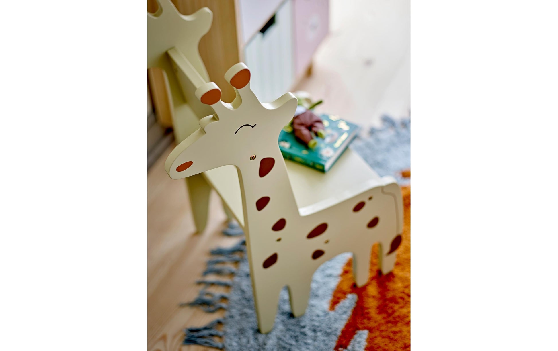 Bloomingville Kinderstuhl Ibber Giraffe 82062599 – 34 × 45 × 62 cm – MDF & Eisen – Grau
