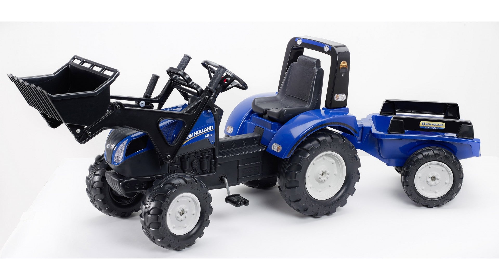 Falk Aufsitztraktor New Holland – mit Anhängerkupplung, bis 50 kg – 54 × 66 × 195 cm – ab 3 J. – Kunststoff