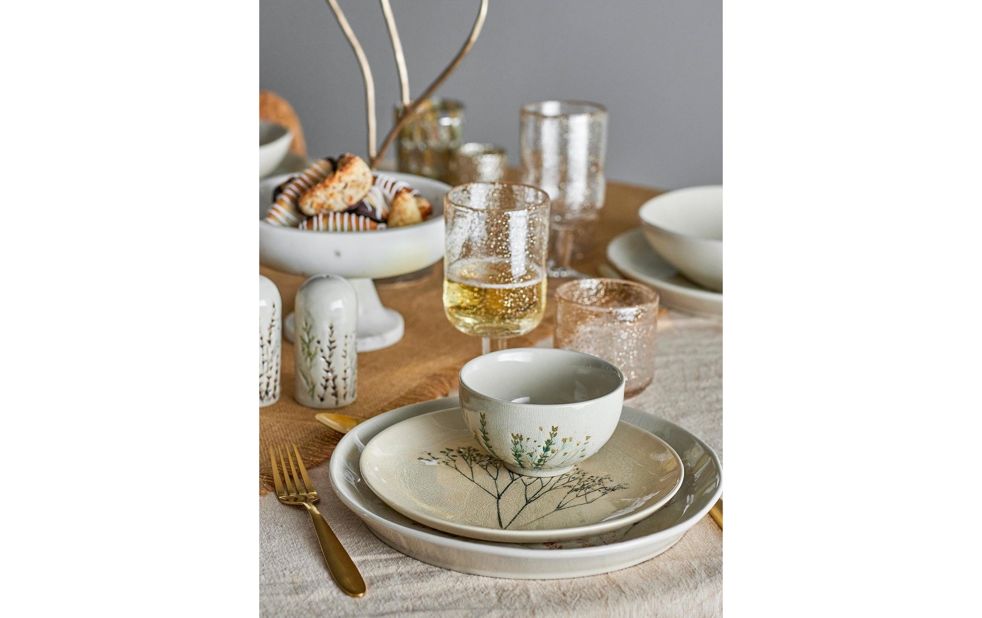 Bloomingville Geschirrset Bea – 12-teiliges Set, Ø 22 cm, Ø 11,5 cm, Ø 10 cm H 10,5 cm, Steingut, Beige