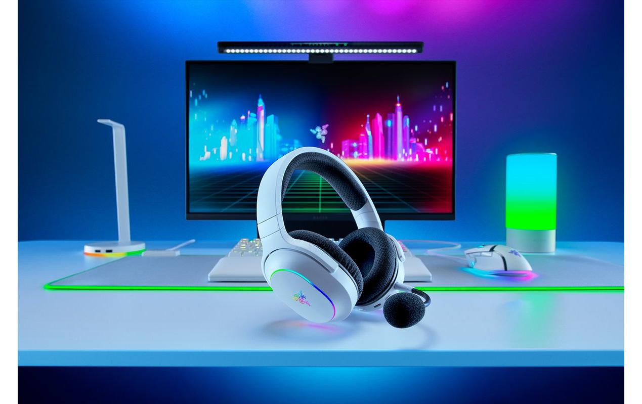 Razer Barracuda X Chroma Gaming-Headset – Over-Ear, Stereo, BT, mit USB-C-Dongle, Weiss