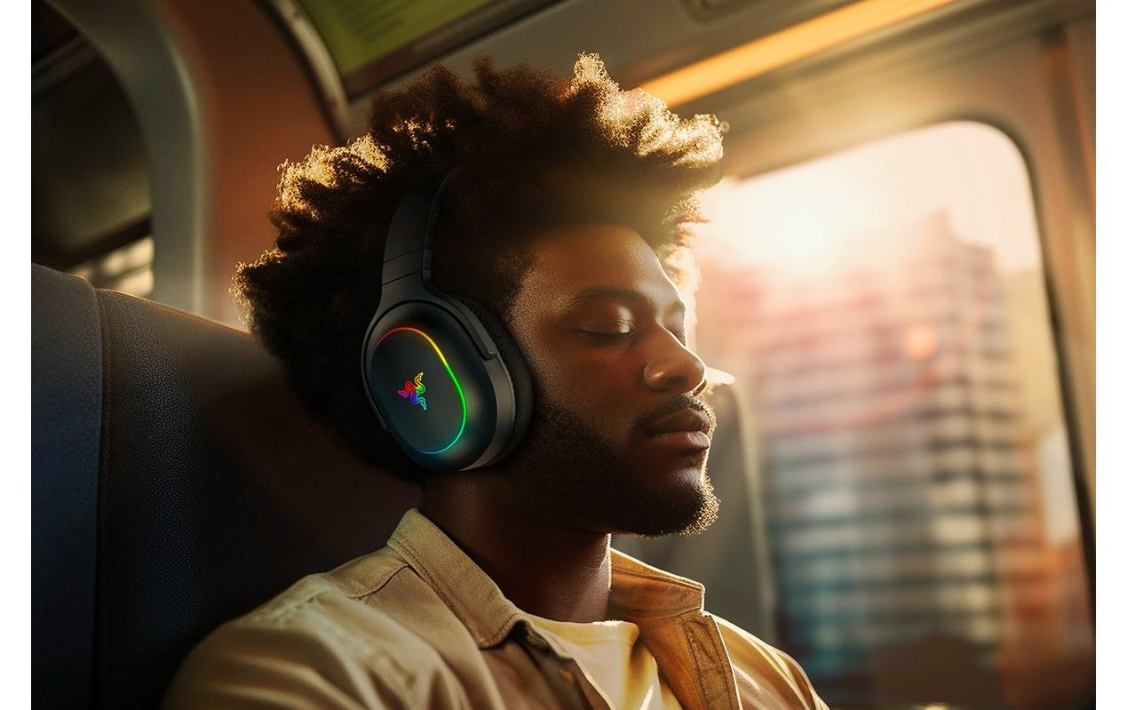 Razer Barracuda X Chroma Gaming-Headset – Over-Ear, Stereo, BT, mit USB-C-Dongle, Schwarz, BT 5.2