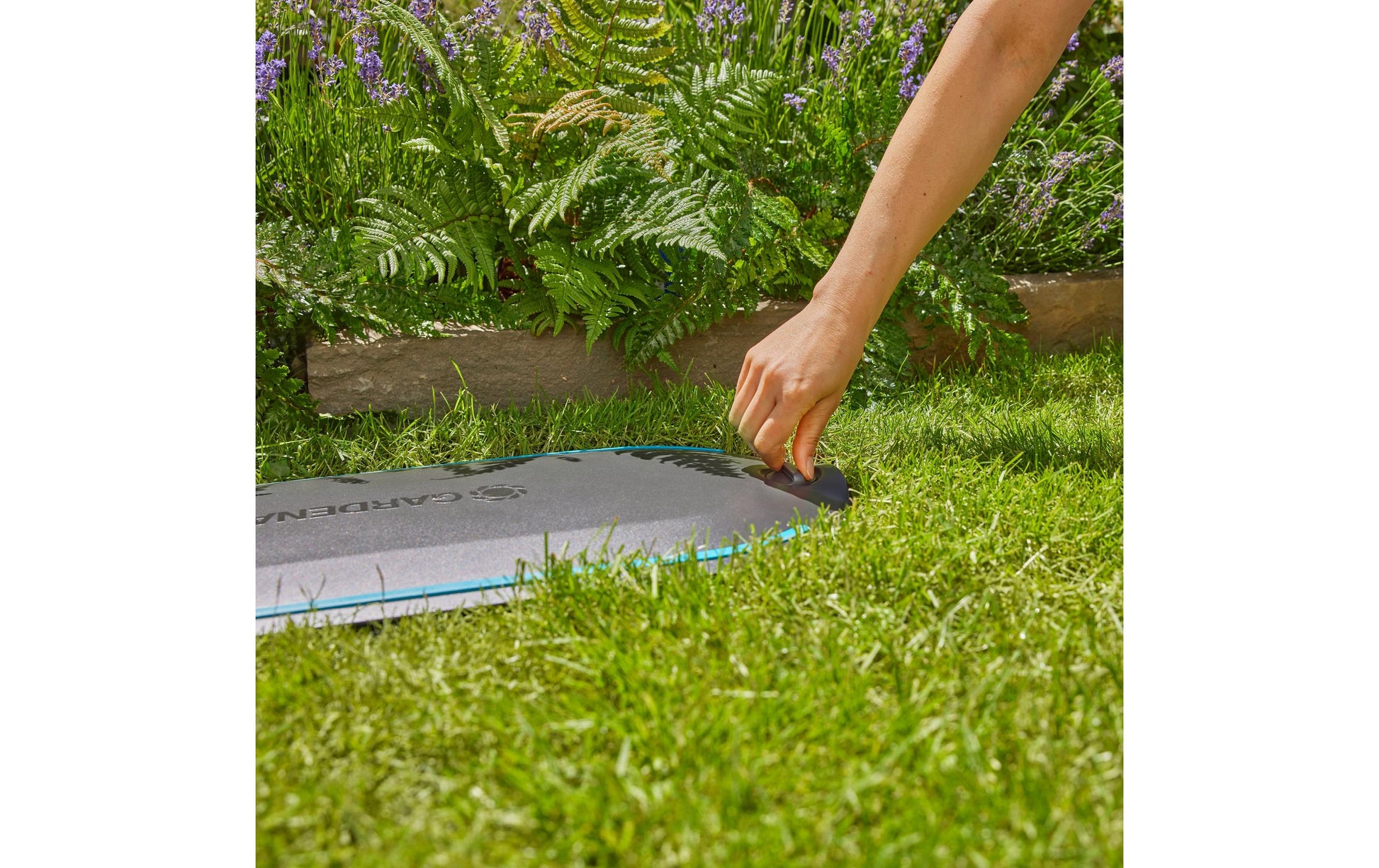 Gardena RollUp M Schlauchbox 20 m – mit Schlauch, automatisch, schwarz, B 335 × H 485 × T 700 mm