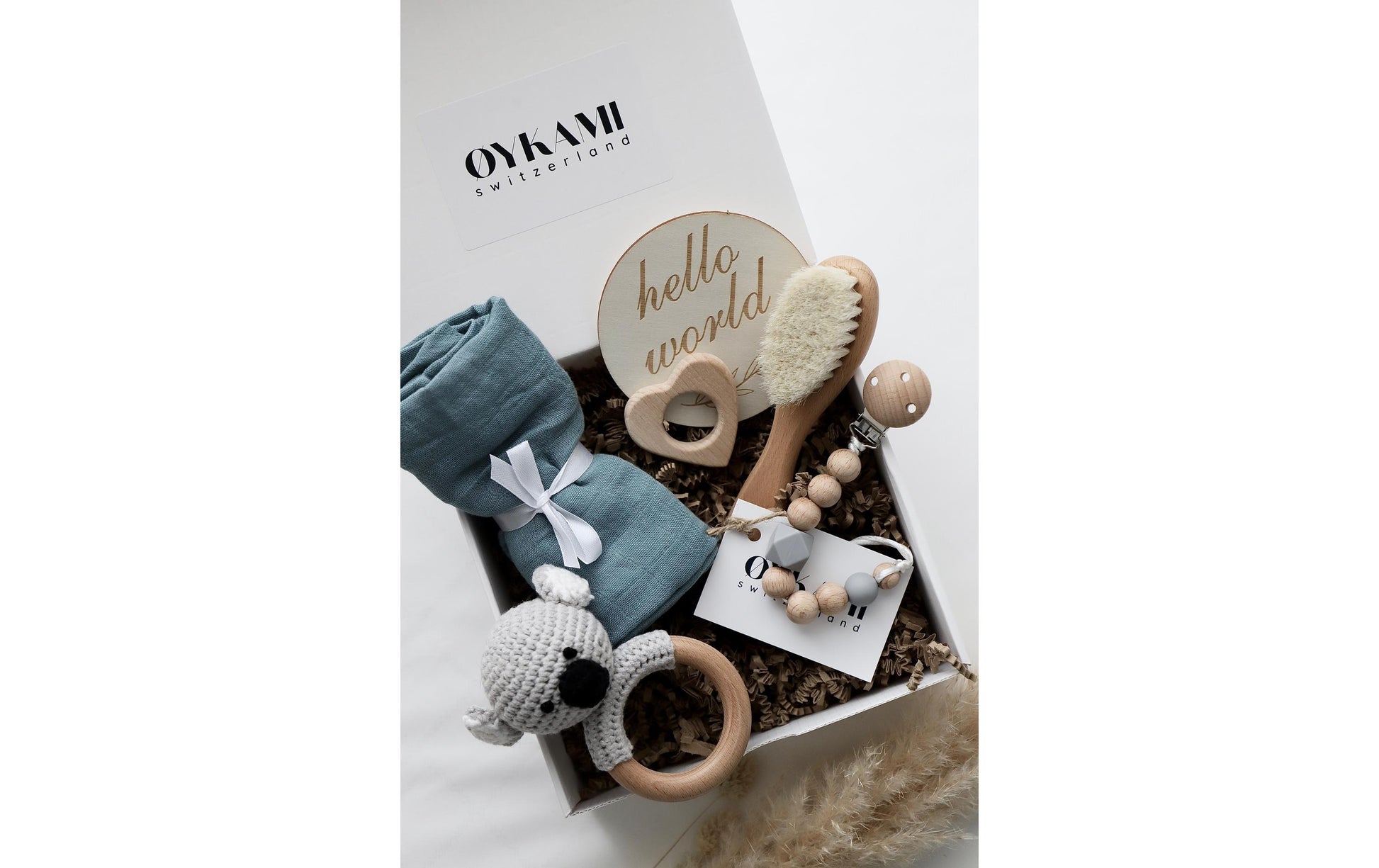 OYKAMI Aspen Geschenkbox – Holz, Baumwolle – Blau/Weiss/Beige – ab 0 M