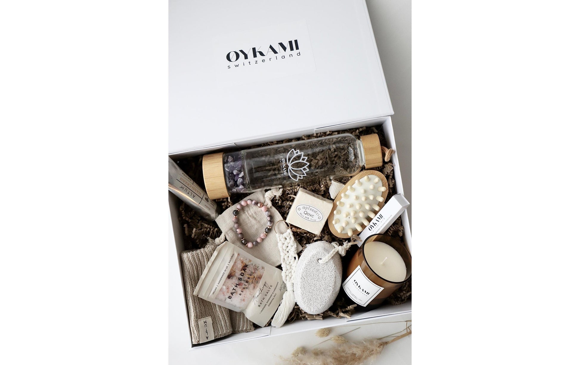 OYKAMI Geschenkbox – mit Soja-Duftkerze – Wachs & Sonstiges, Mehrfarbig