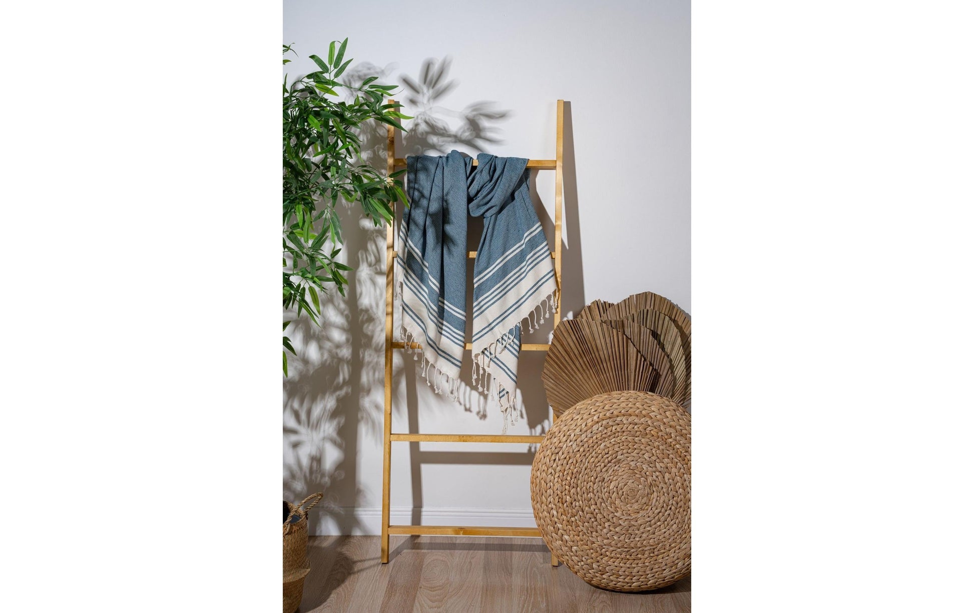Foutastic Strandtuch New Diamond – 90 × 170 cm, Dunkelblau/Beige, 60% Baumwolle/40% Polyester