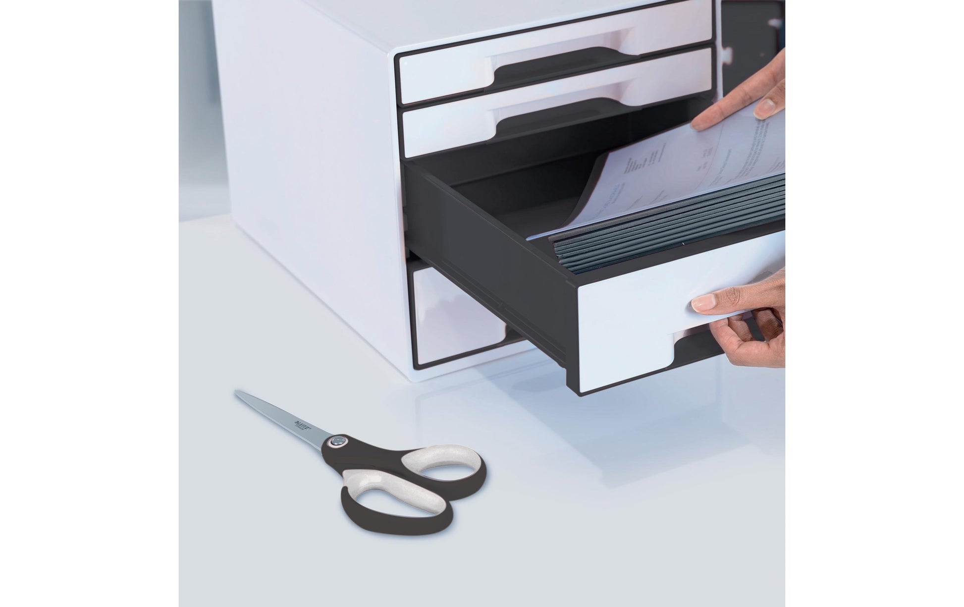 Leitz Universalschere WOW – schwarz, weiss