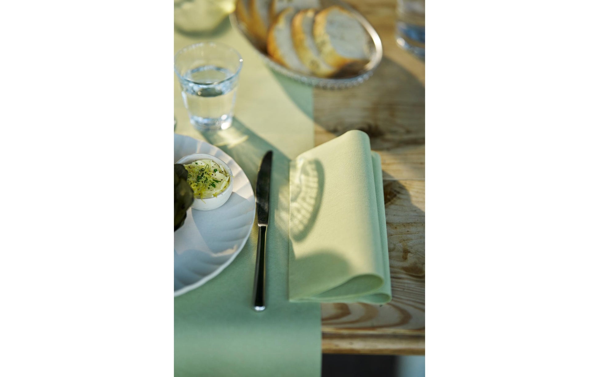 Duni Tischdecke auf Rolle – 40 cm×24 m, Papier (Dunicel), Pistazie, Tête-à-Tête