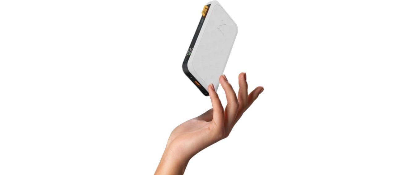Xtorm Fuel Series 5 Powerbank 10'000 mAh – 20 W PD, 2× USB-C, 1× USB-A, weiss