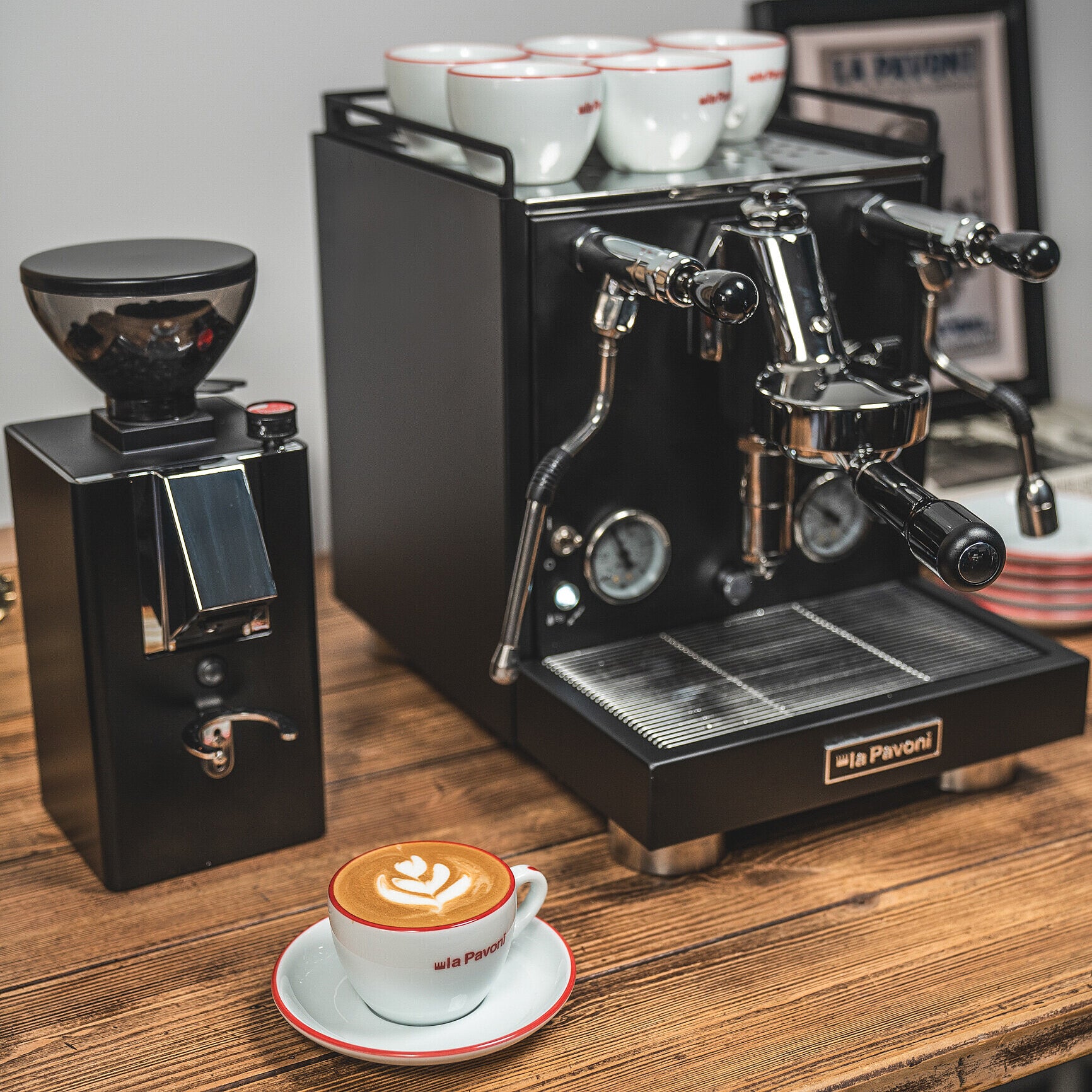La Pavoni LPSCVB01EU Espressomaschine (Siebträger) – 9 bar, 2,9 l, Milchaufschäumer, Schwarz