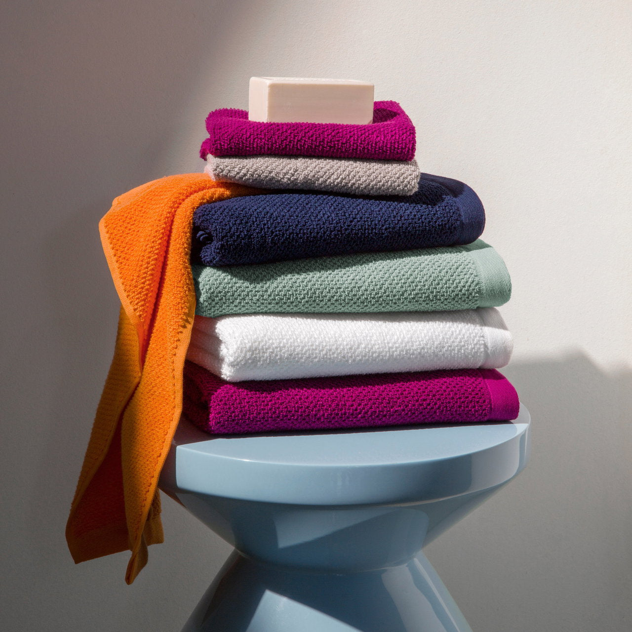 MÖVE Duschtuch Bliss – 67 × 140 cm, Orange, 100% Baumwolle, 500 g/m², OEKO-TEX