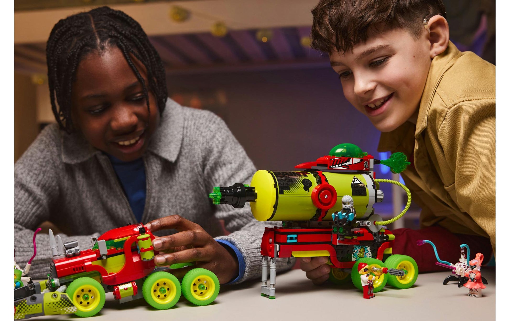 LEGO DREAMZzz Bauset Mateos Sprühdosen-Truck – 929-teilig – 28,2 × 7,9 × 54 cm – ab 9 J.