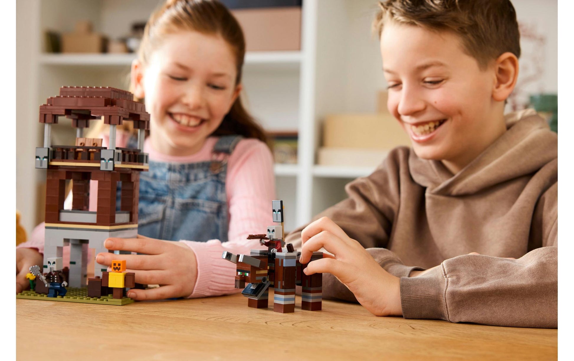 LEGO Minecraft Set – 665-teilig – ab 9 Jahren