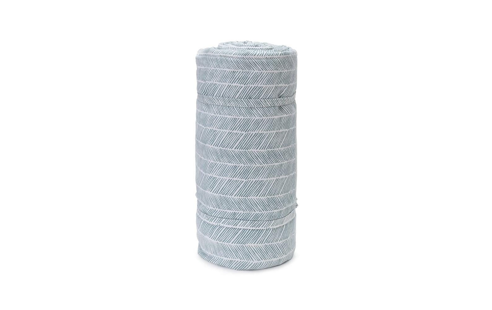 URBANARA Wohndecke – Baumwolle, Polyester, Grüngrau/Weiss – 130 × 190 cm