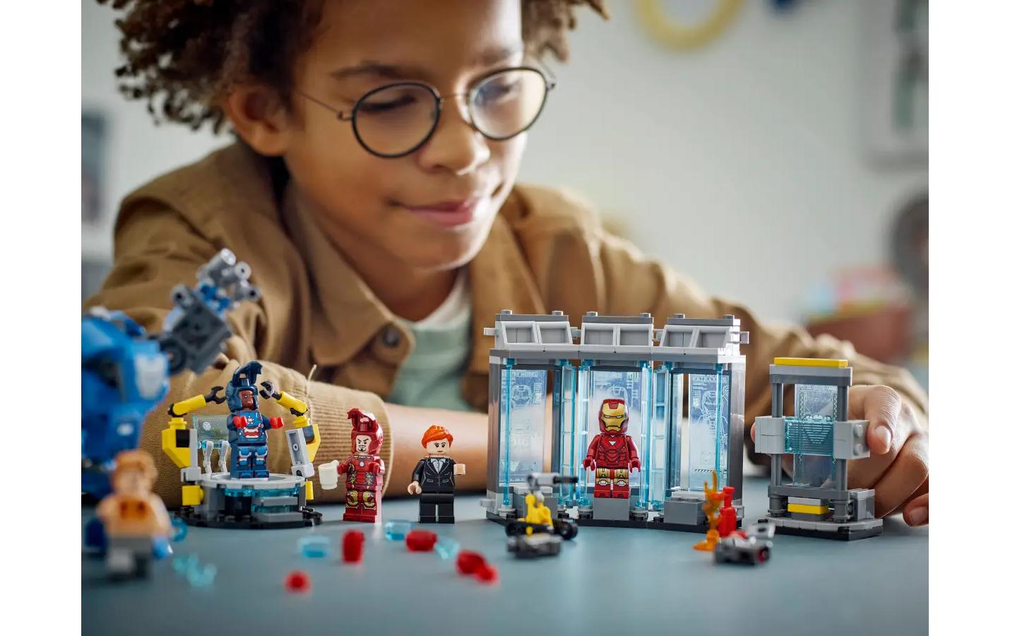 LEGO 3D Puzzle Halle der Rüstungen – Iron Man (Marvel) – 384-teilig – 22,2×6,2×26,2 cm – ab 8 J.