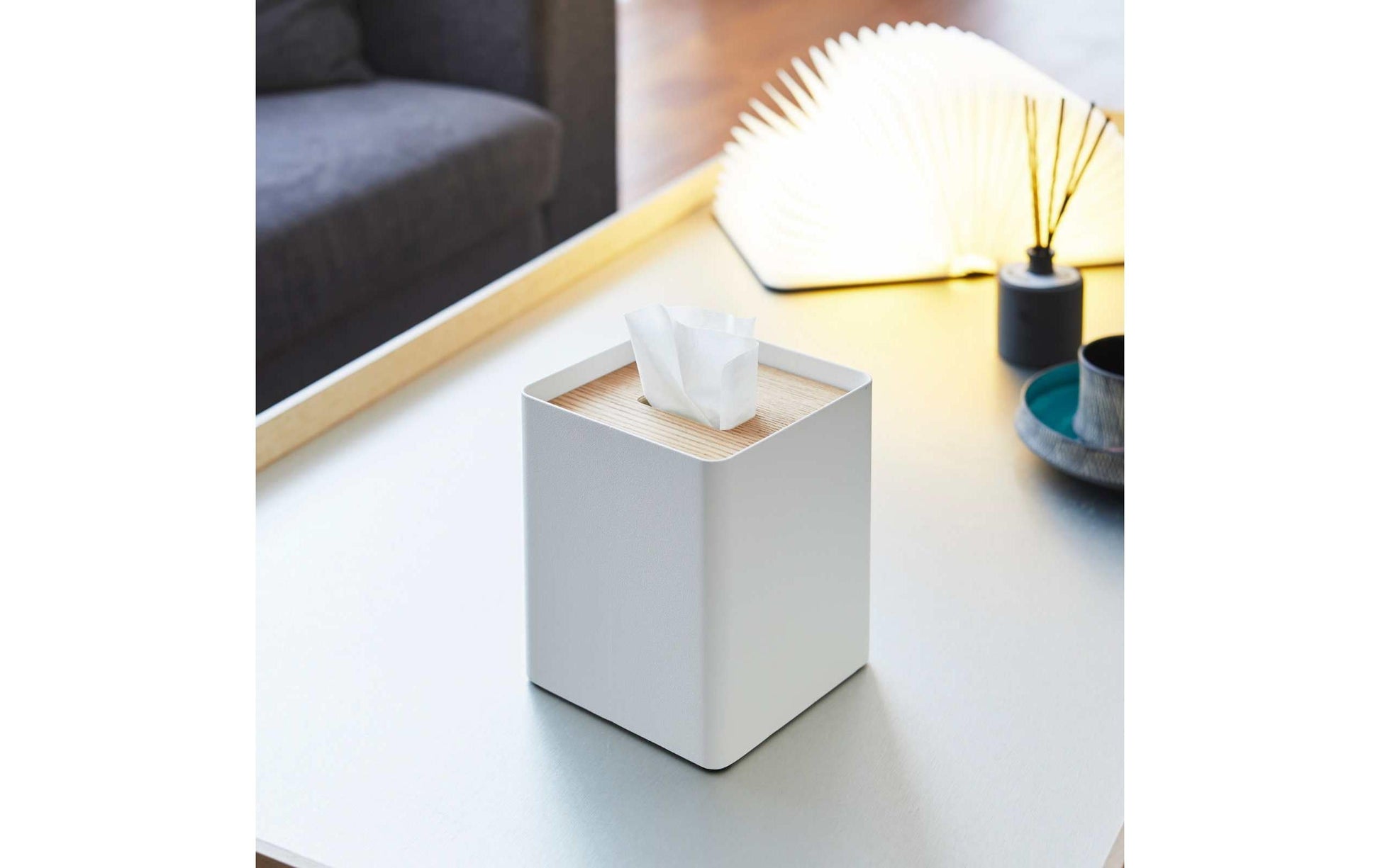 Yamazaki Kosmetiktuchbox – 13×13×15,5 cm, Stahl/Sperrholz, freistehend, Weiss