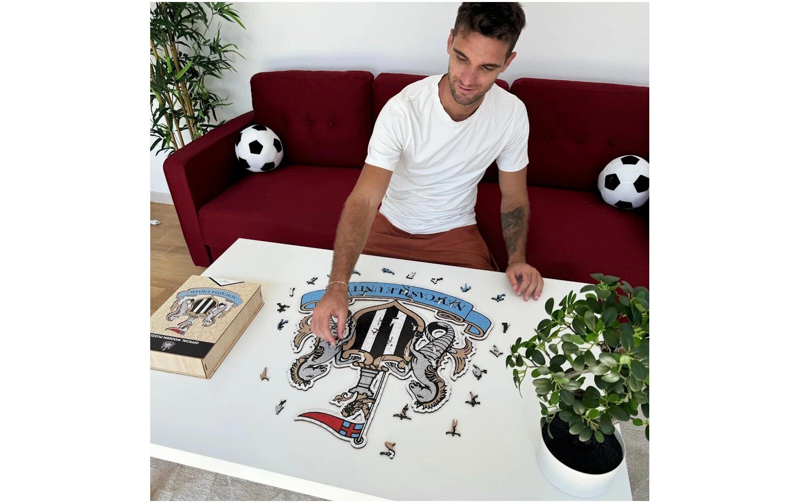 Iconic Puzzles Newcastle United FC - Logo – Logikspiel, 1 Spieler, ab 10 Jahren, mehrsprachig