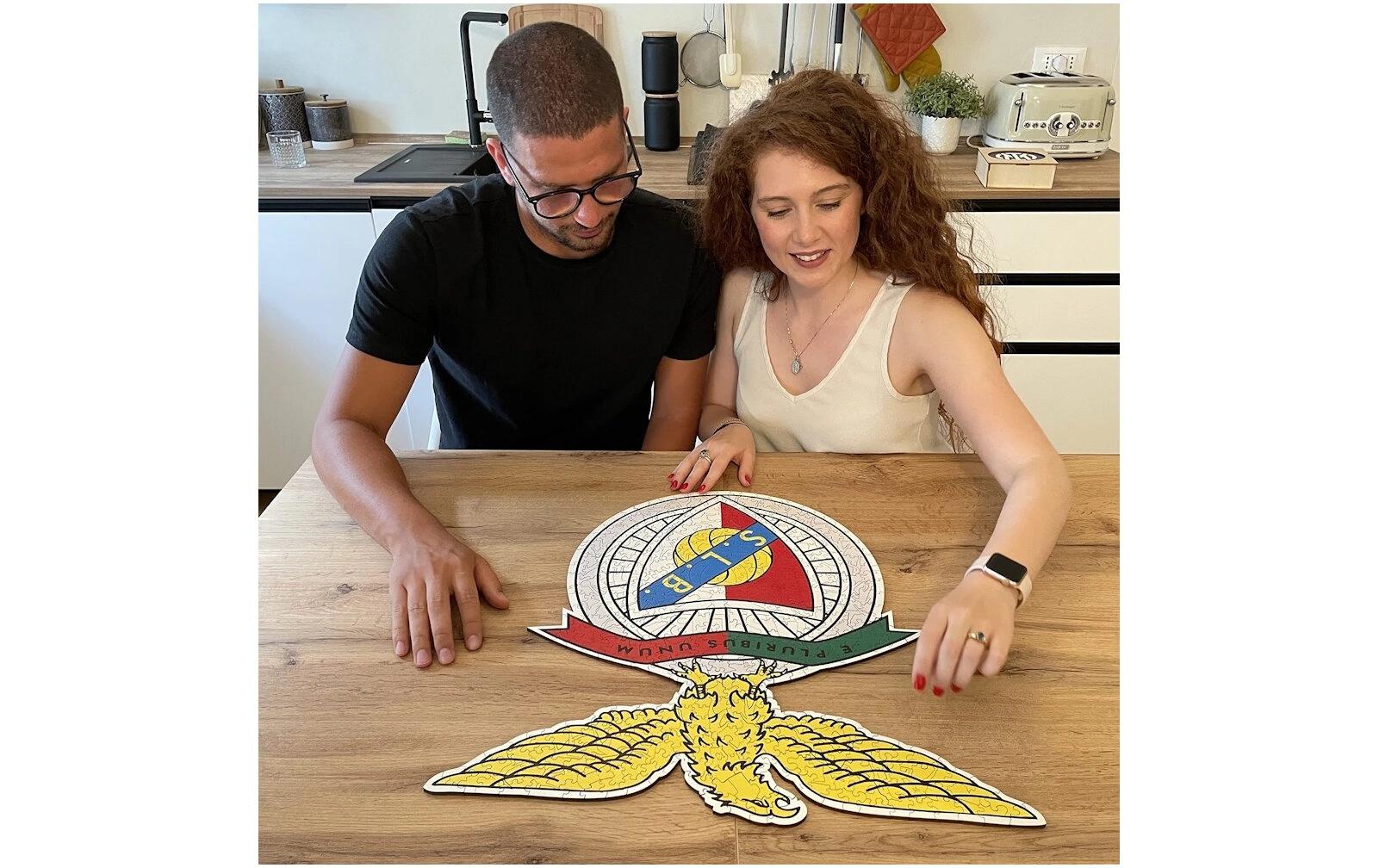 Iconic Puzzles Puzzle SL Benfica Logo – 270 Teile – 36,7×37,4 cm – ab 10 J. – Holz, mehrfarbig, FSC